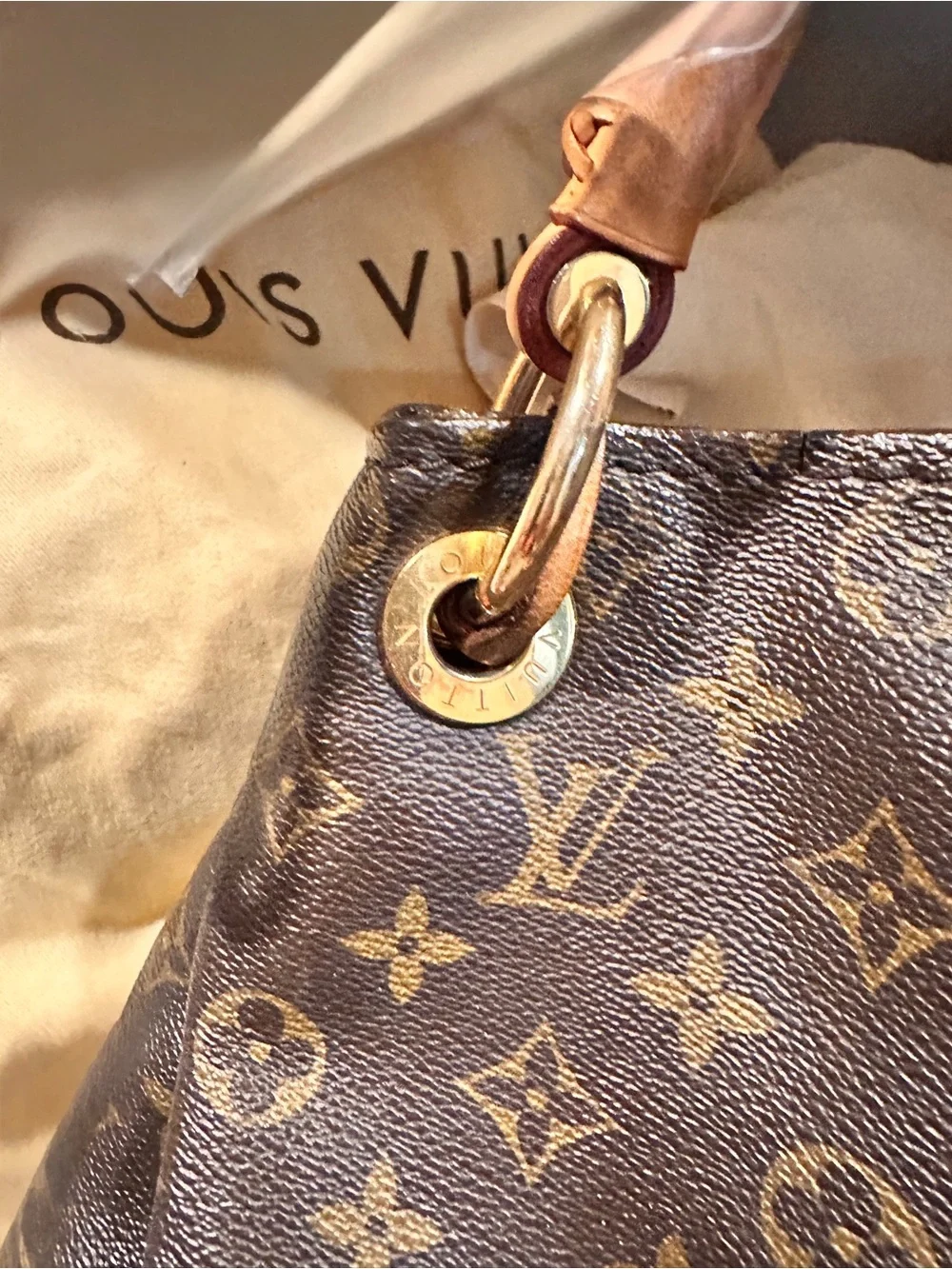 Louis Monogram Artsy MM - Picture 11 of 15